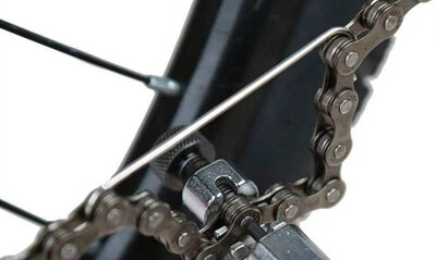 Why You Should Use Chain Cleaner Spray For a Smoother Ride